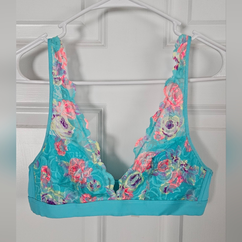 PINK Victoria's Secret Turquoise Floral Lace Bralette